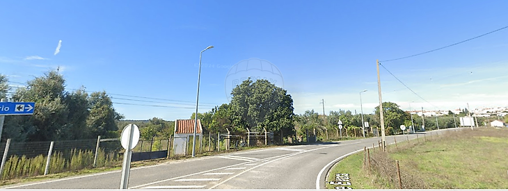 Terreno em Cabeção, Mora