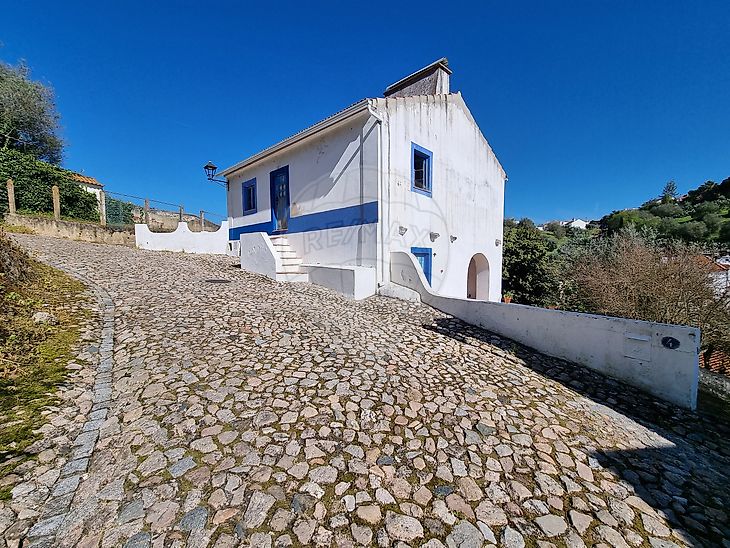 Moradia em Brotas, Mora