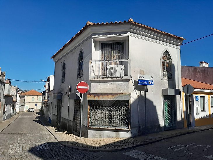 Moradia em Cabeção, Mora