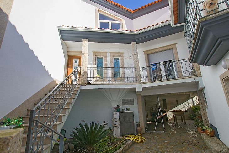 Moradia T3 à venda em Carragozela e Várzea de Meruge, Seia RE/MAX