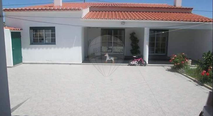 Moradia T3 à venda em Salvada e Quintos, Beja RE/MAX