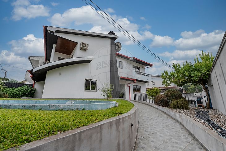 House T4 for sale in Caldelas, Guimarães RE/MAX Portugal