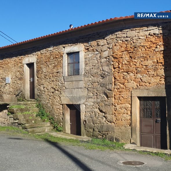 Moradia T1 à venda em Vilarinho dos Galegos e Ventozelo, Mogadouro RE/MAX