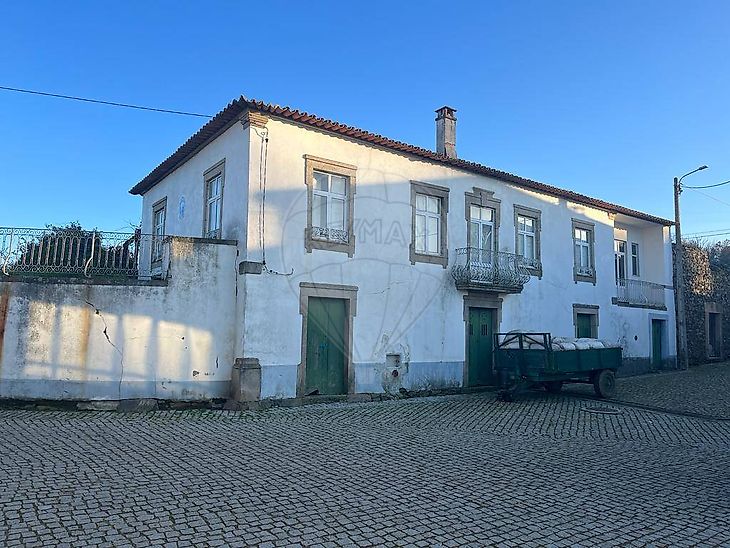 Moradia T7 à venda em Remondes e Soutelo, Mogadouro RE/MAX