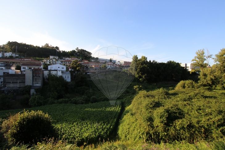 Terreno em Polvoreira, Guimarães