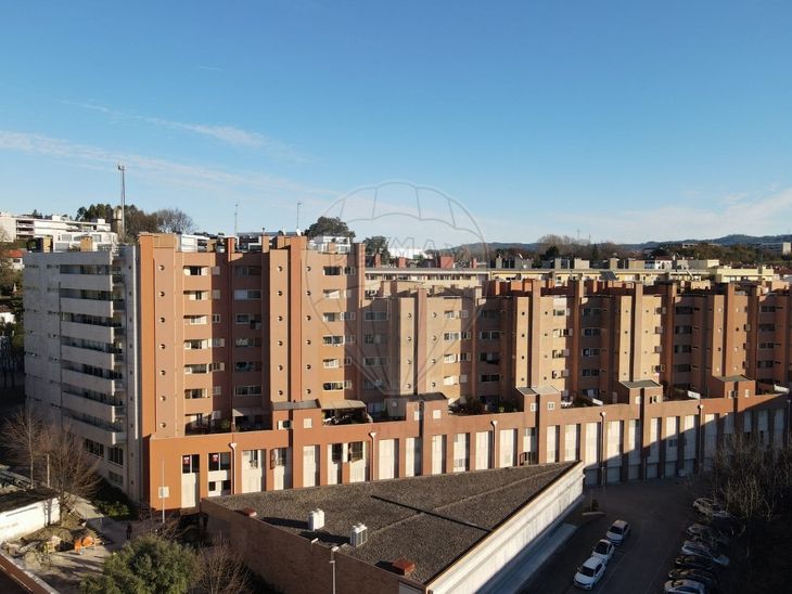 Apartamento T3 em Mesão Frio, Guimarães