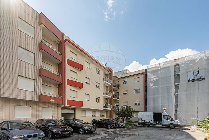 Apartamento T2 em Vila Nova de Famalicão e Calendário, Vila Nova de Famalicão