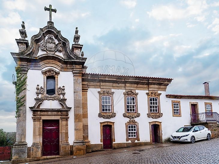 Solar Histórico com Adega na Região do Douro 2