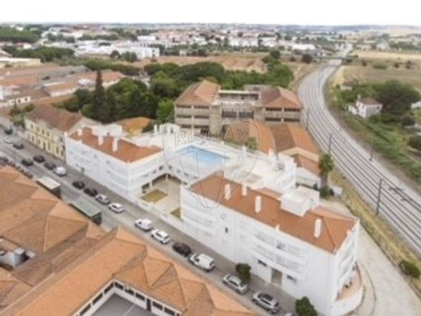Apartamento T3 à venda em Malagueira e Horta das Figueiras, Évora