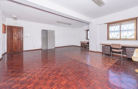 Estúdio T0 de 44 m², à venda em Algés, Linda-a-Velha e Cruz Quebrada-Dafundo, Oeiras.