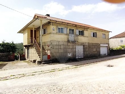 2 casas para comprar em RE/MAX