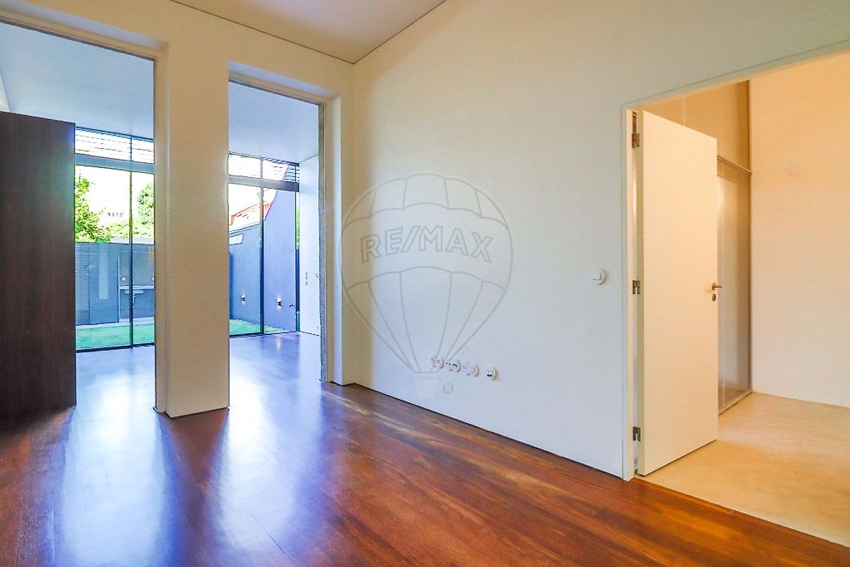 development-picture-0