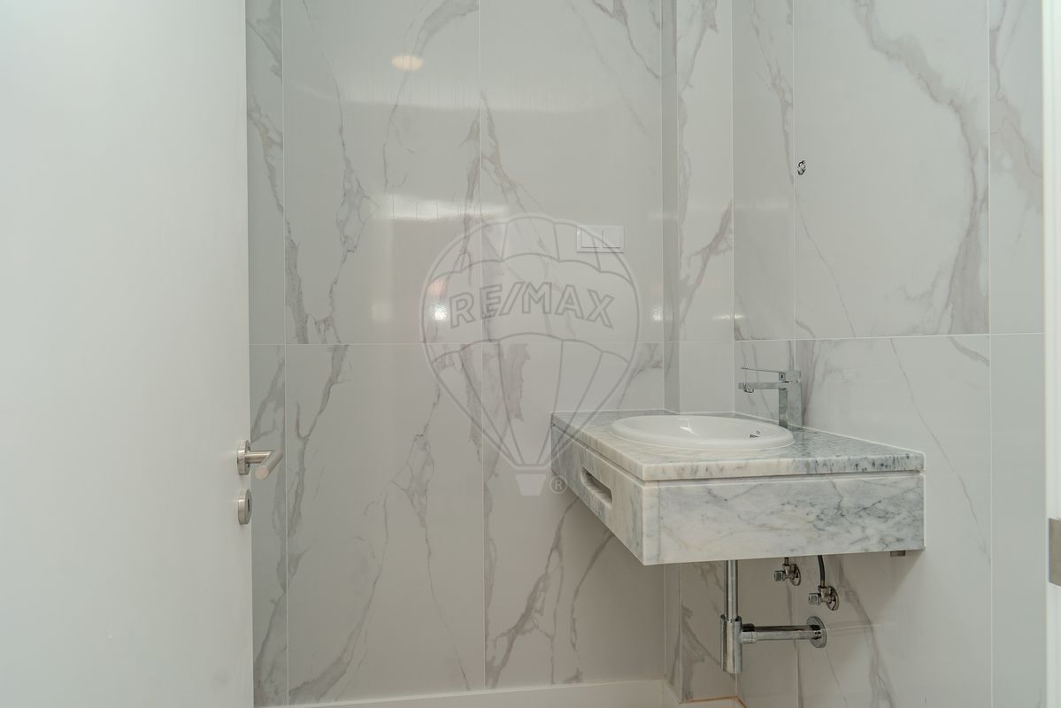 listing 120121006-2765 picture-0