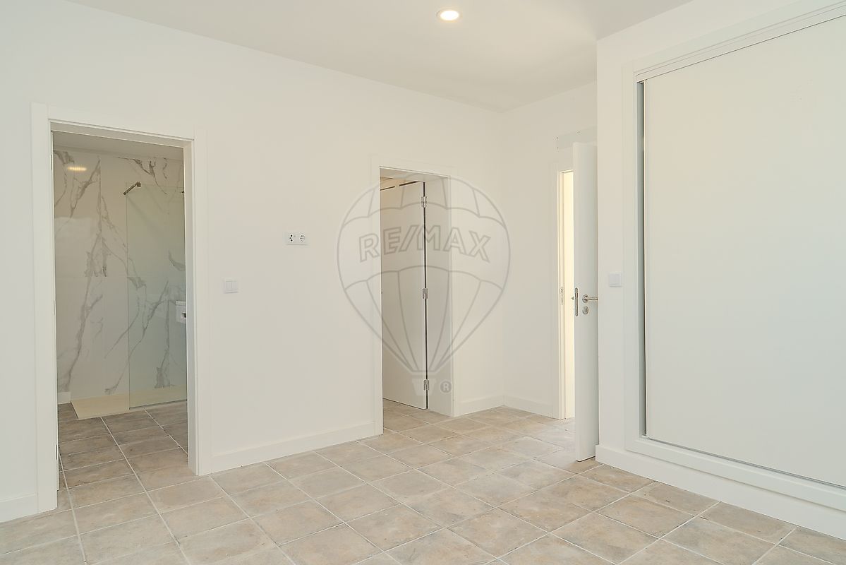 listing 120121006-2765 picture-0