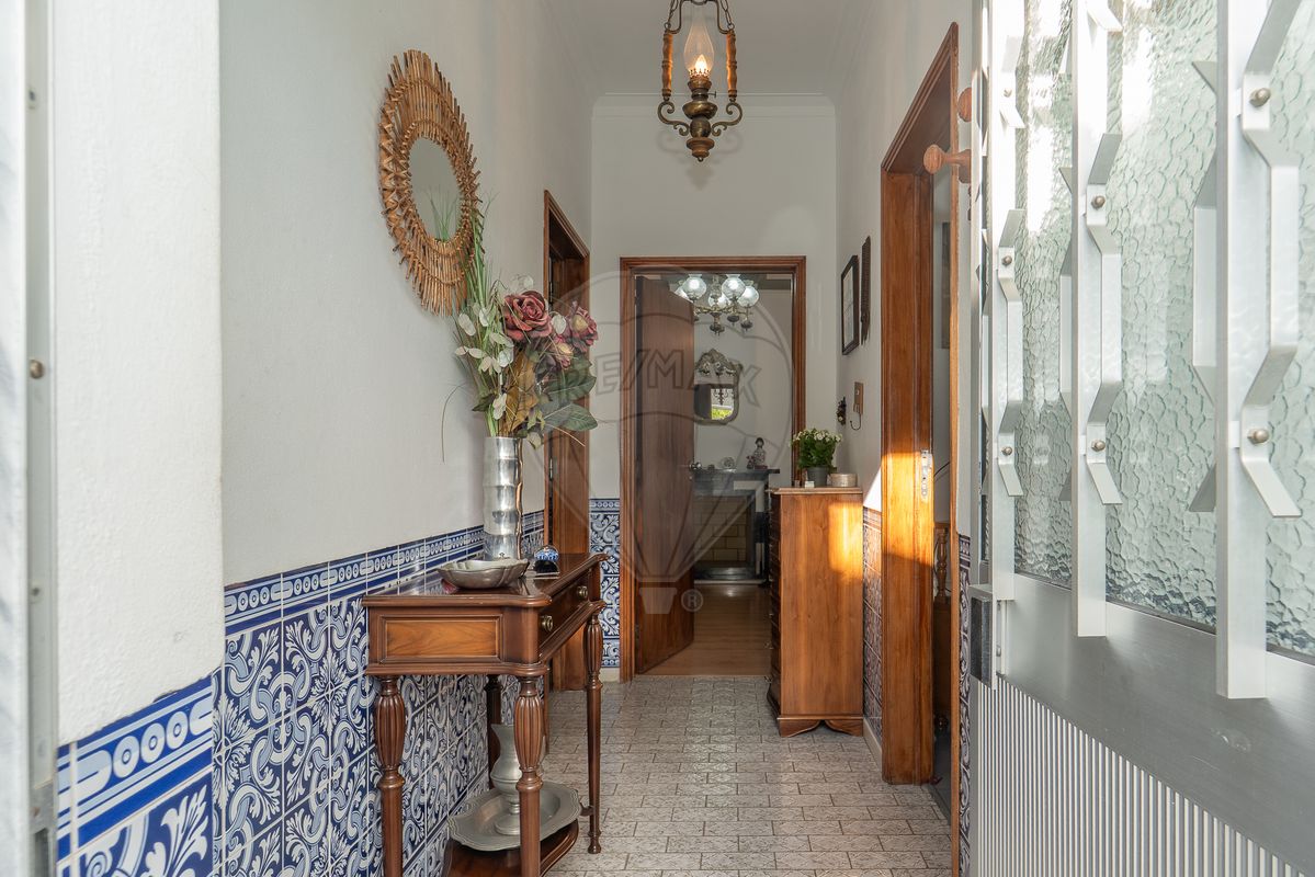 listing 120121055-2258 picture-0
