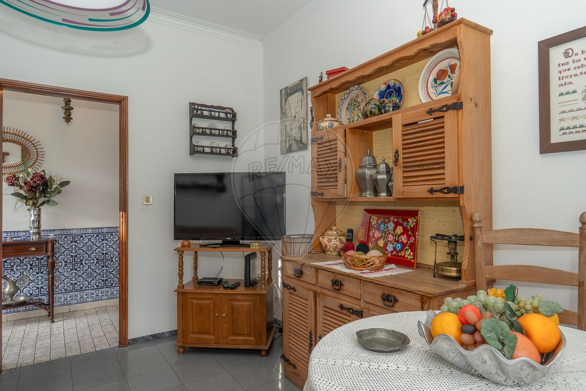 listing 120121055-2258 picture-0