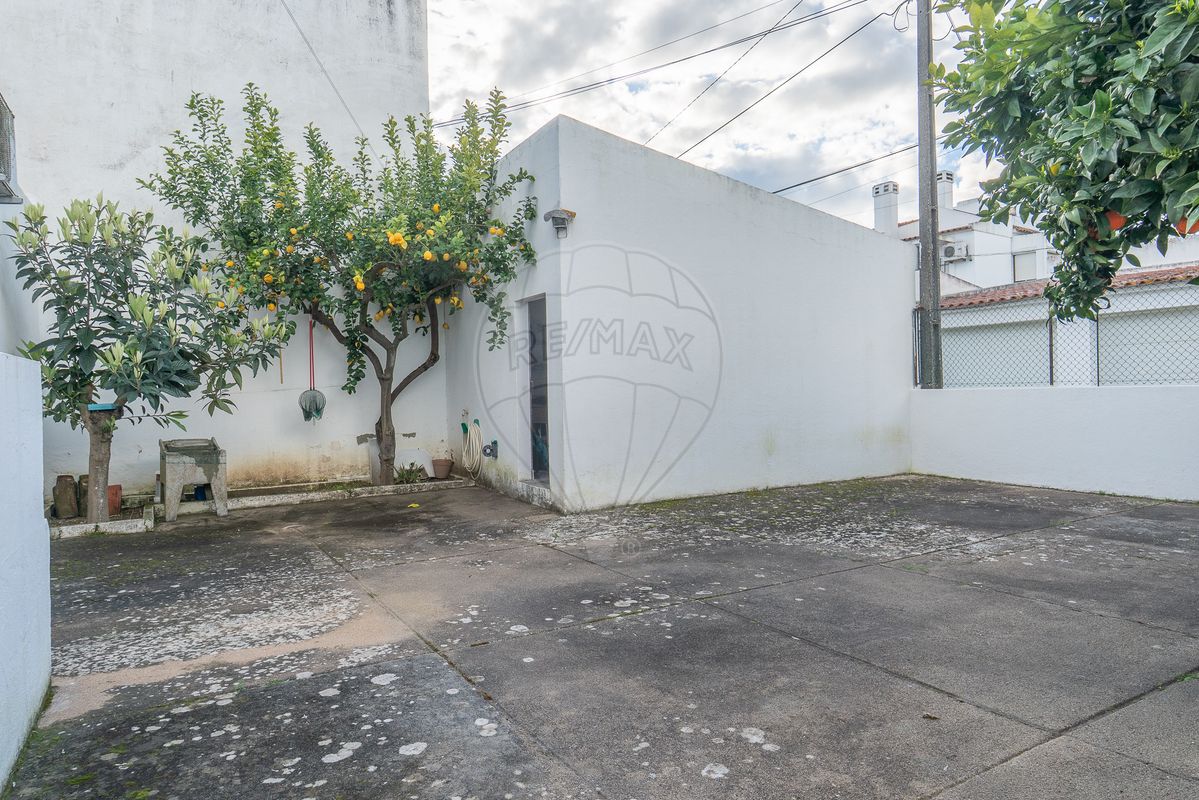 listing 120121055-2258 picture-0