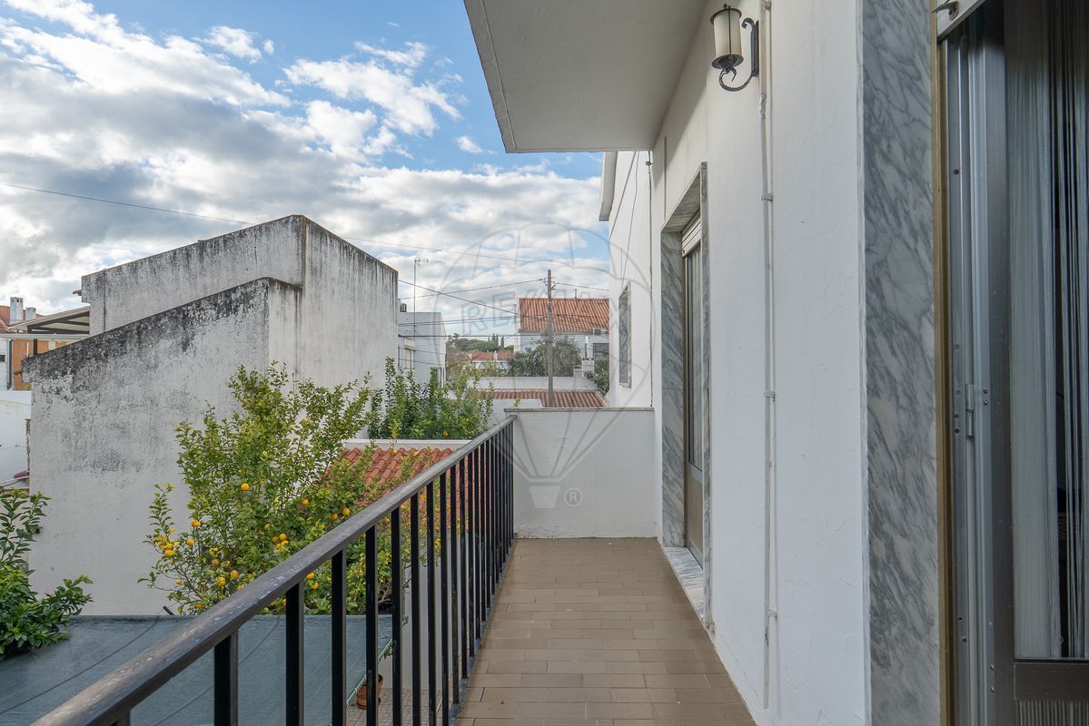 listing 120121055-2258 picture-0