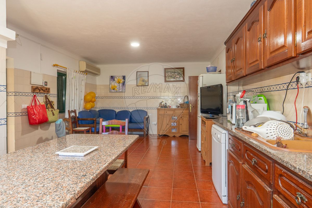 listing 120121213-64 picture-0