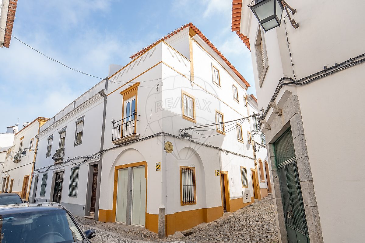 Moradia - Évora (São Mamede, Sé, São Pedro e Santo Antão), Évora, Évora