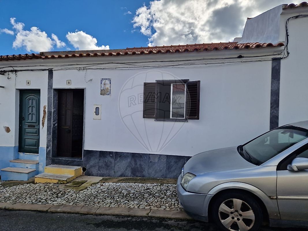 Apartamento T2 à venda em Viana do Alentejo