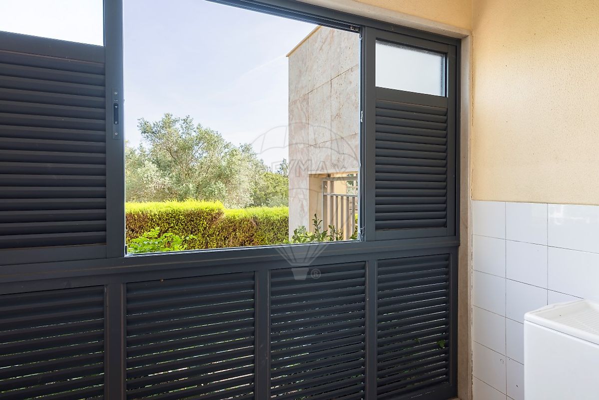 listing 120141048-2798 picture-0