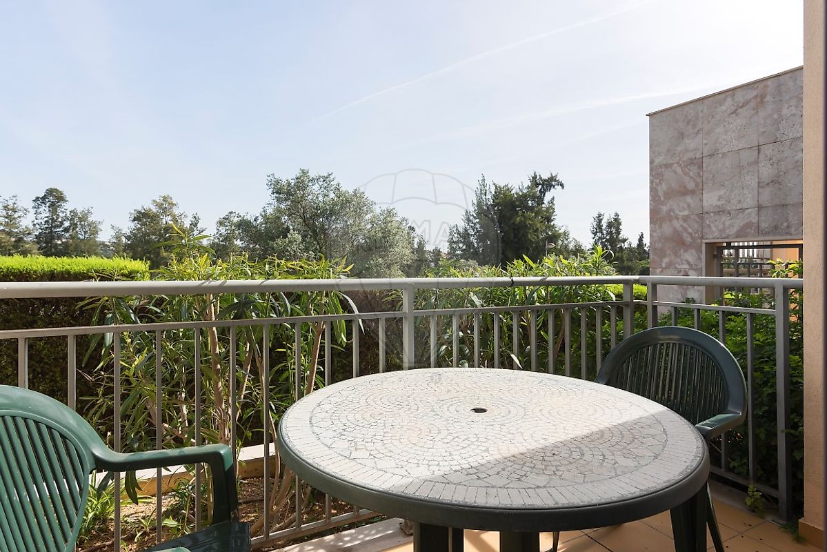 listing 120141048-2798 picture-0