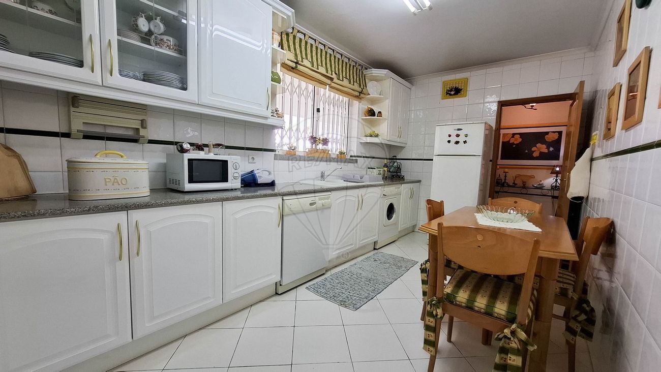 listing 120141105-121 picture-0