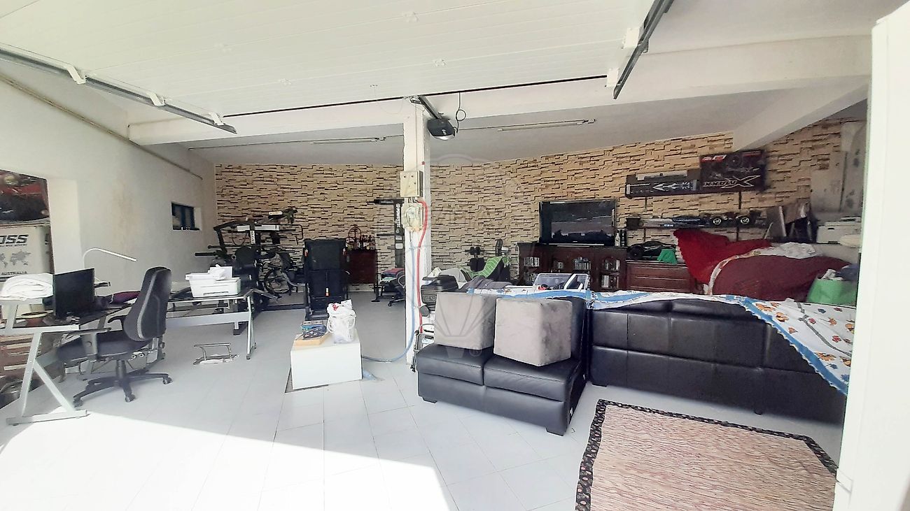 listing 120141071-738 picture-0