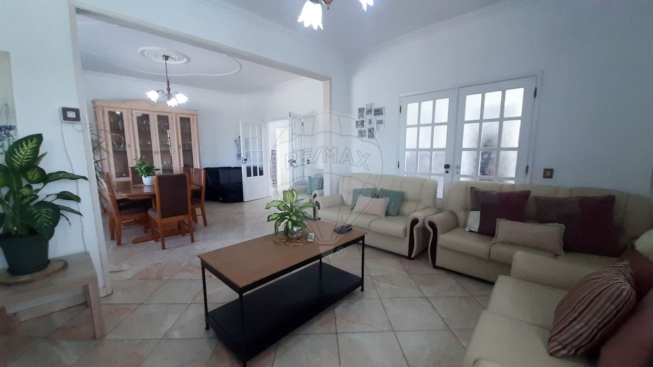 listing 120141071-738 picture-0