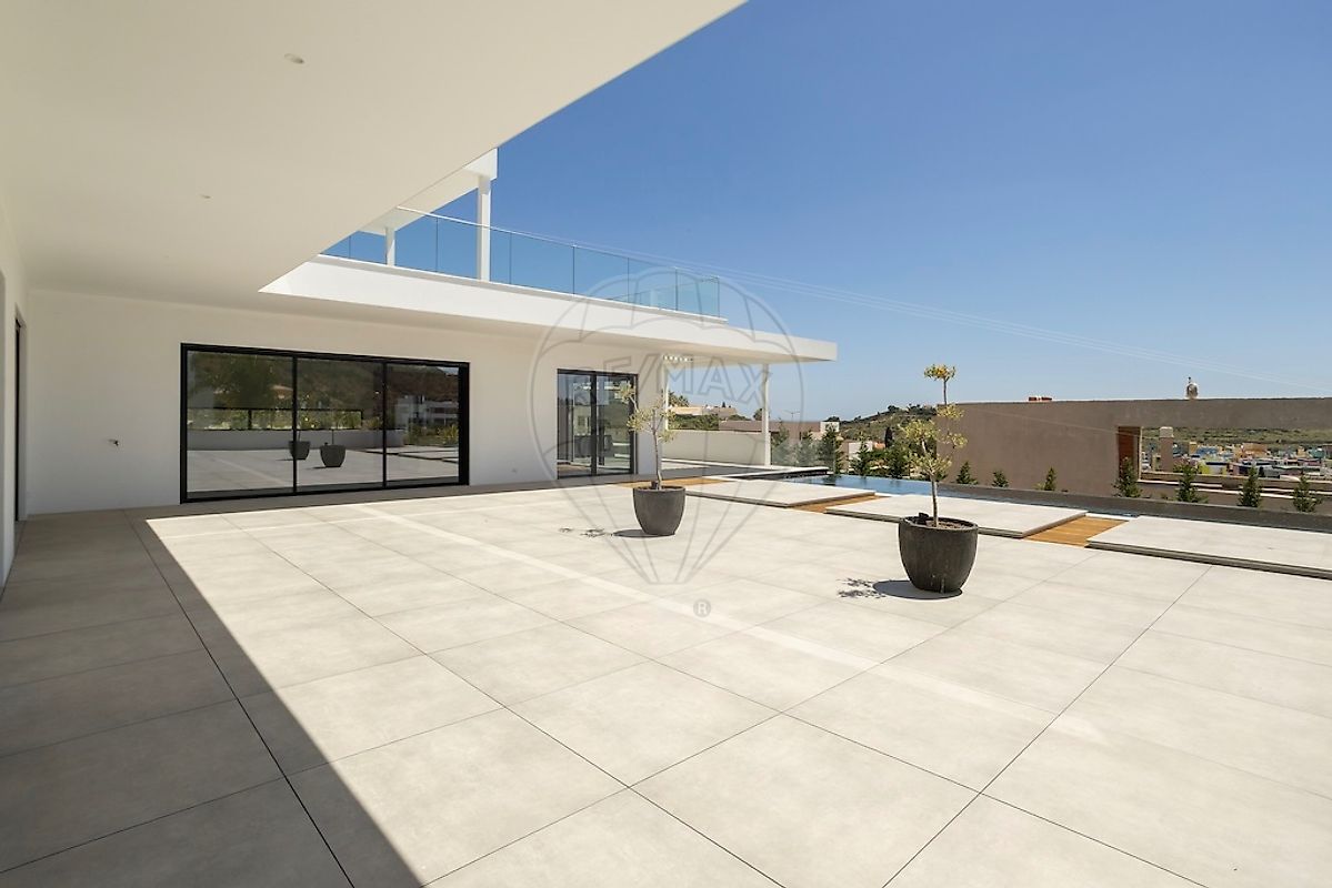 listing 120141048-2905 picture-0