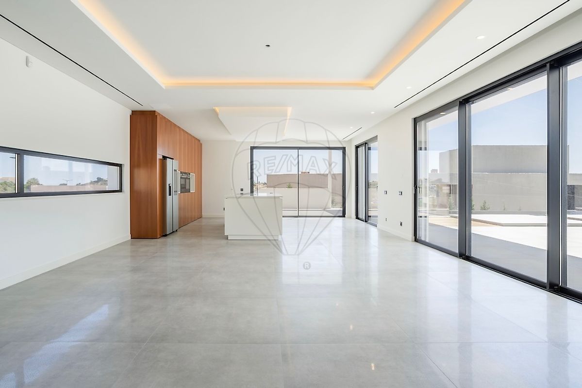 listing 120141048-2905 picture-0
