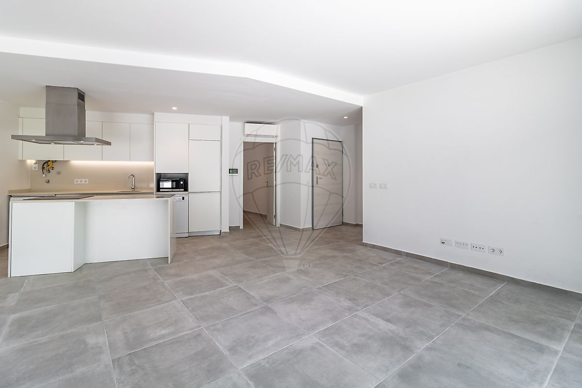 listing 120141071-740 picture-0