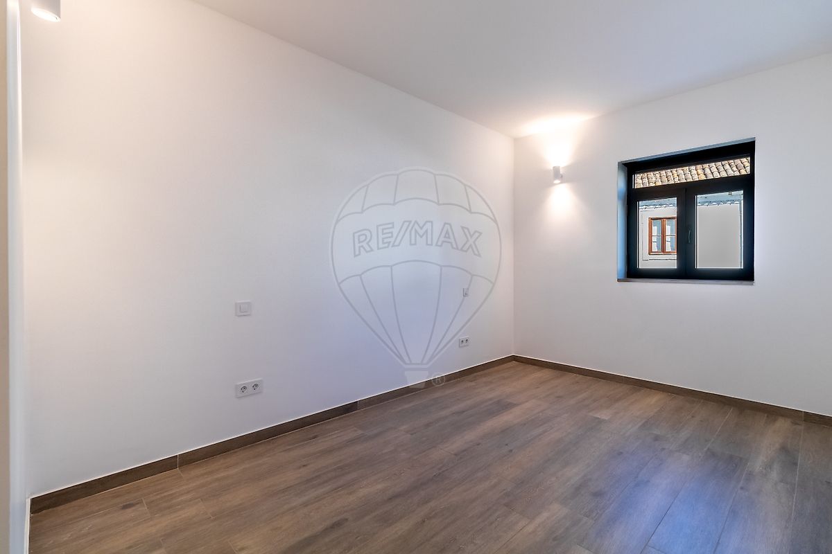 listing 120141071-740 picture-0