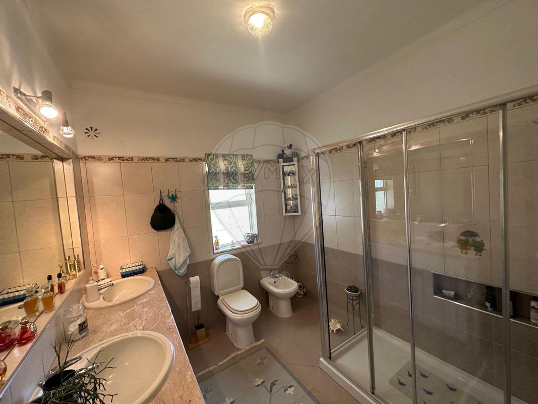 listing 120141048-2910 picture-0