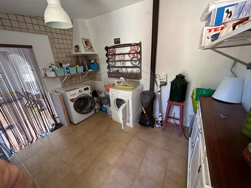 listing 120141048-2910 picture-0
