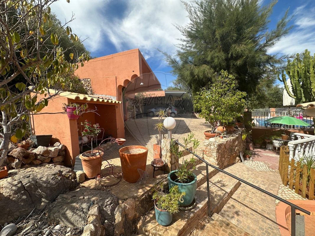 listing 120141048-2910 picture-0