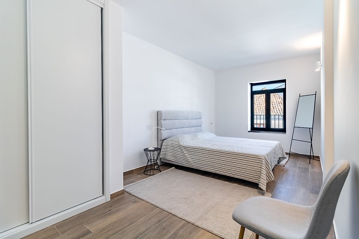 listing 120141071-746 picture-0