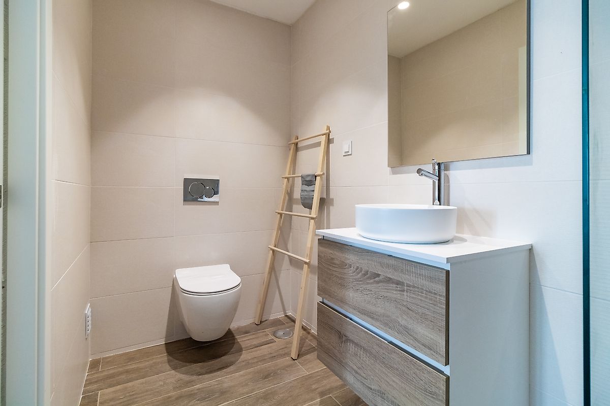 listing 120141071-746 picture-0