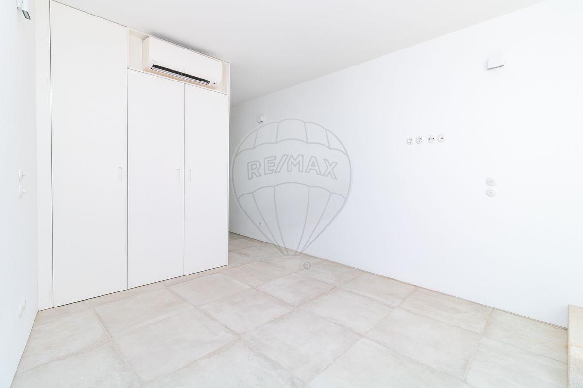 listing 120141071-749 picture-0
