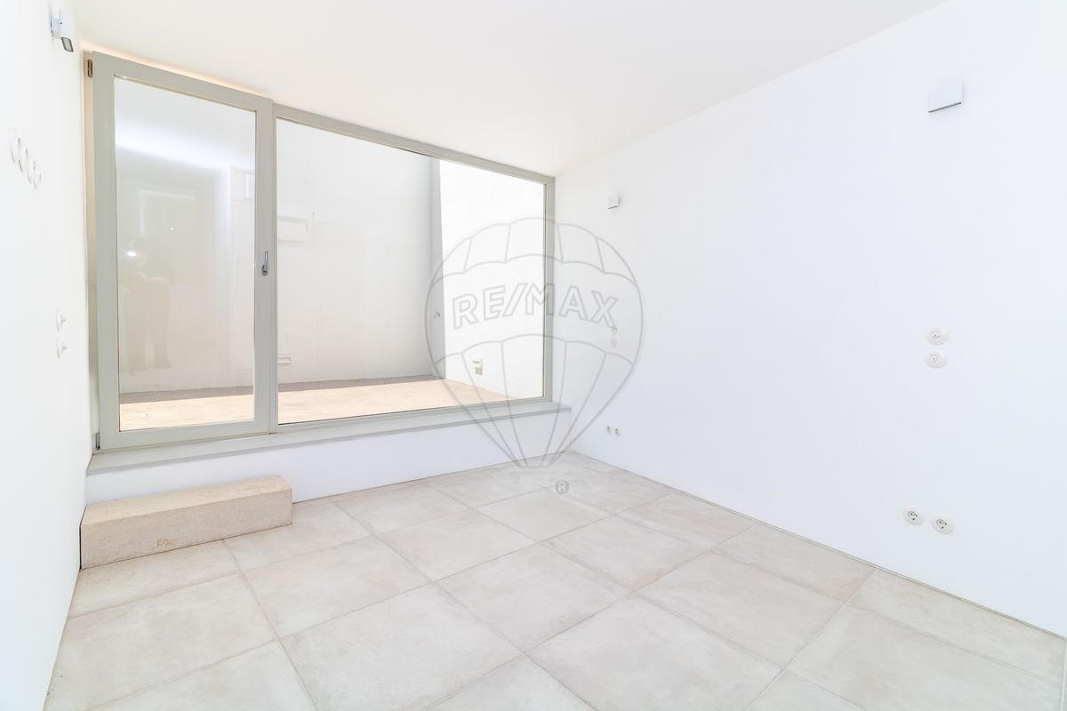 listing 120141071-749 picture-0