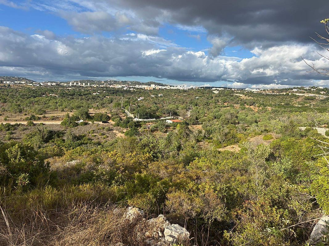 Terreno à venda em Loulé