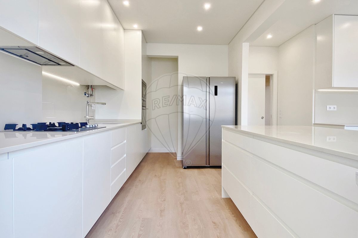 listing 120151075-561 picture-0