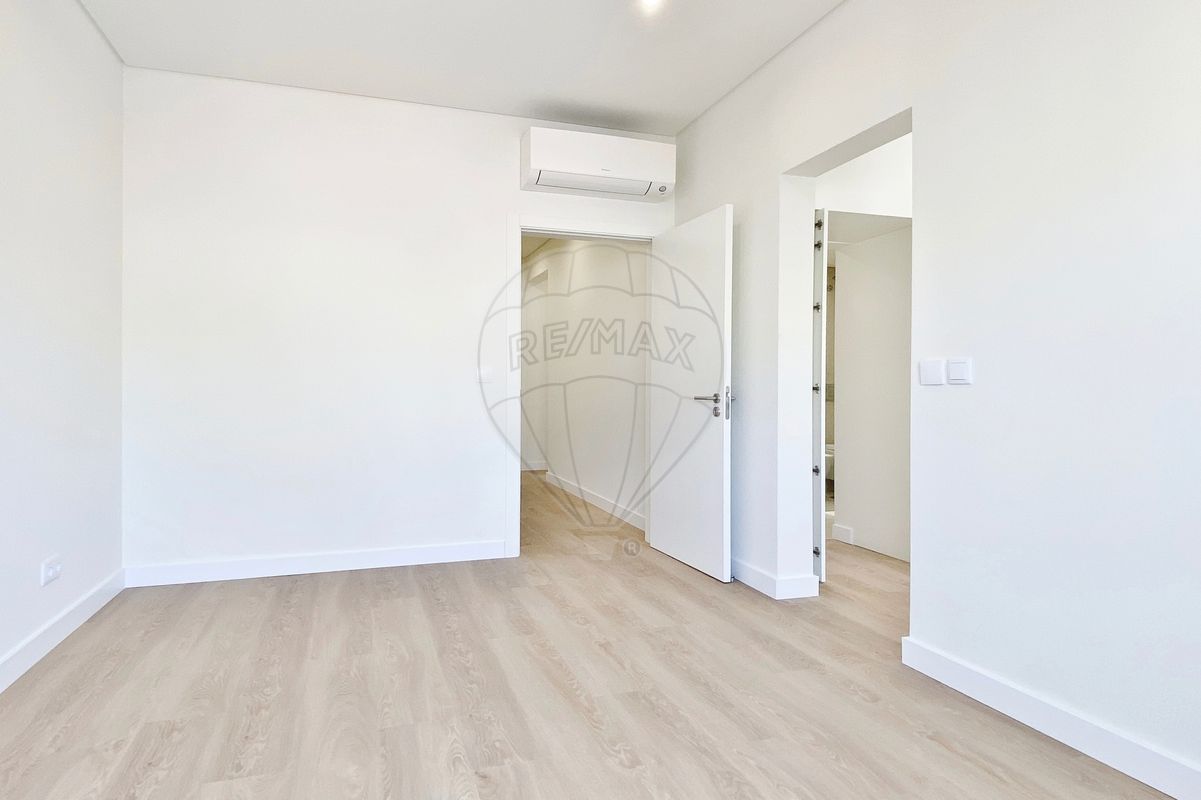 listing 120151075-561 picture-0