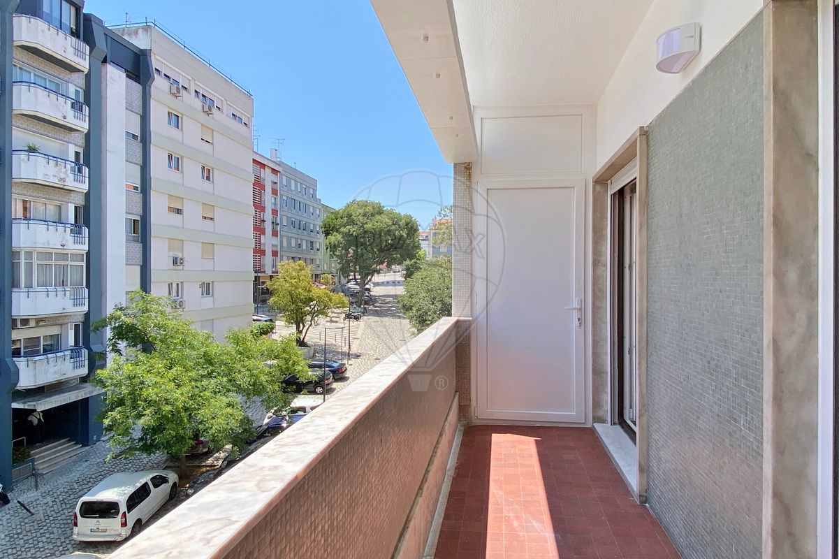 listing 120151075-561 picture-0