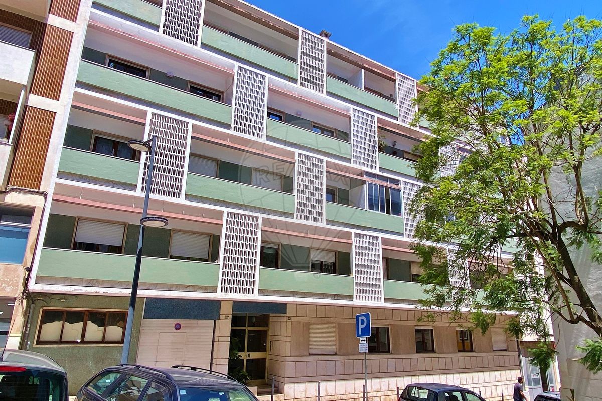 listing 120151075-561 picture-0
