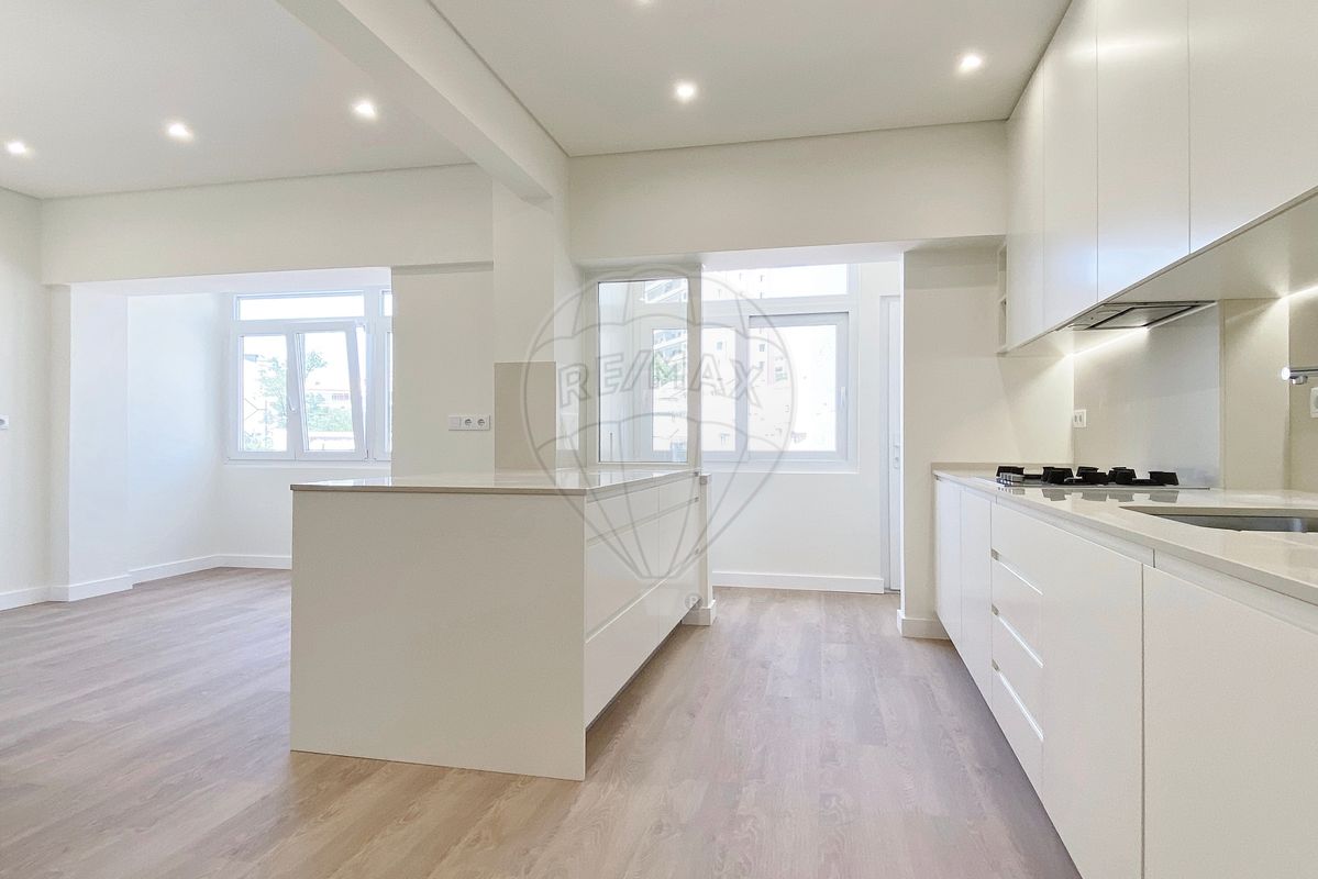 listing 120151075-561 picture-0