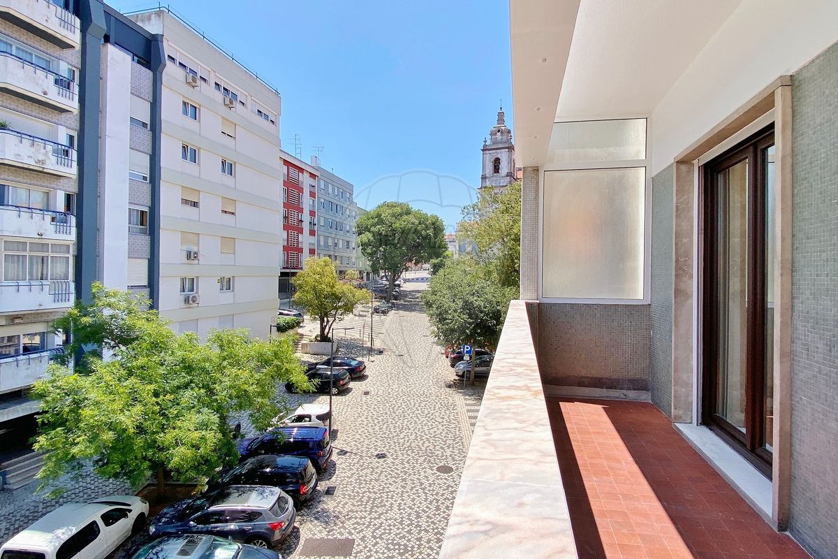 listing 120151075-561 picture-0