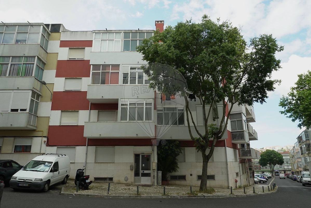 Apartamento T1 à venda em Amadora