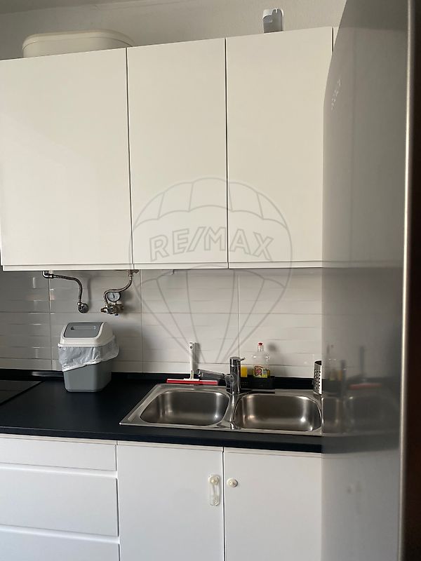 Apartamento T2 para arrendar em Amadora